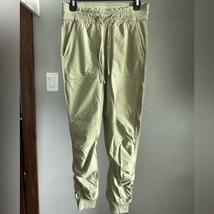 Lululemon Beyond the studio high rise jogger